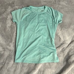 Athleta work out shirt